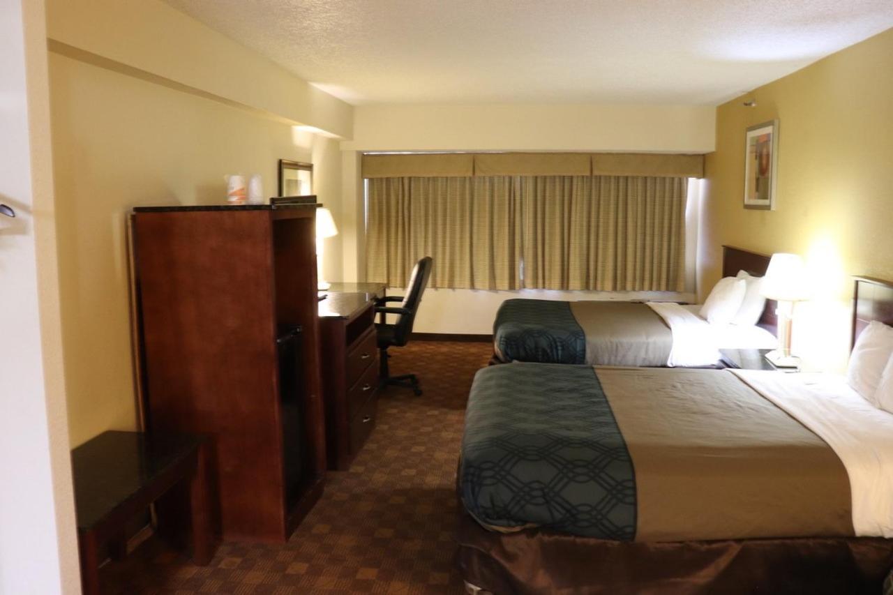 Rodeway Inn Sandston Exterior foto
