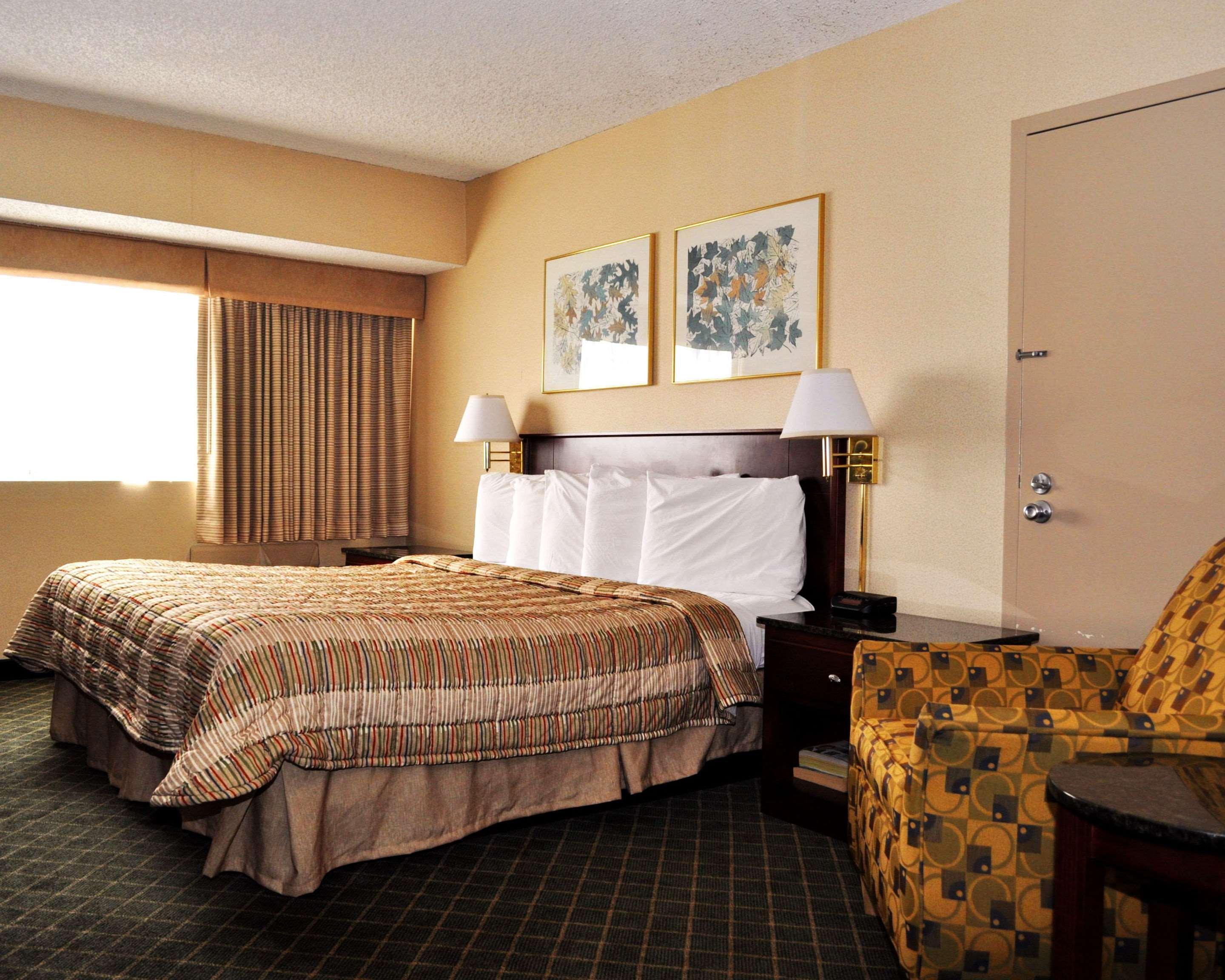 Rodeway Inn Sandston Exterior foto