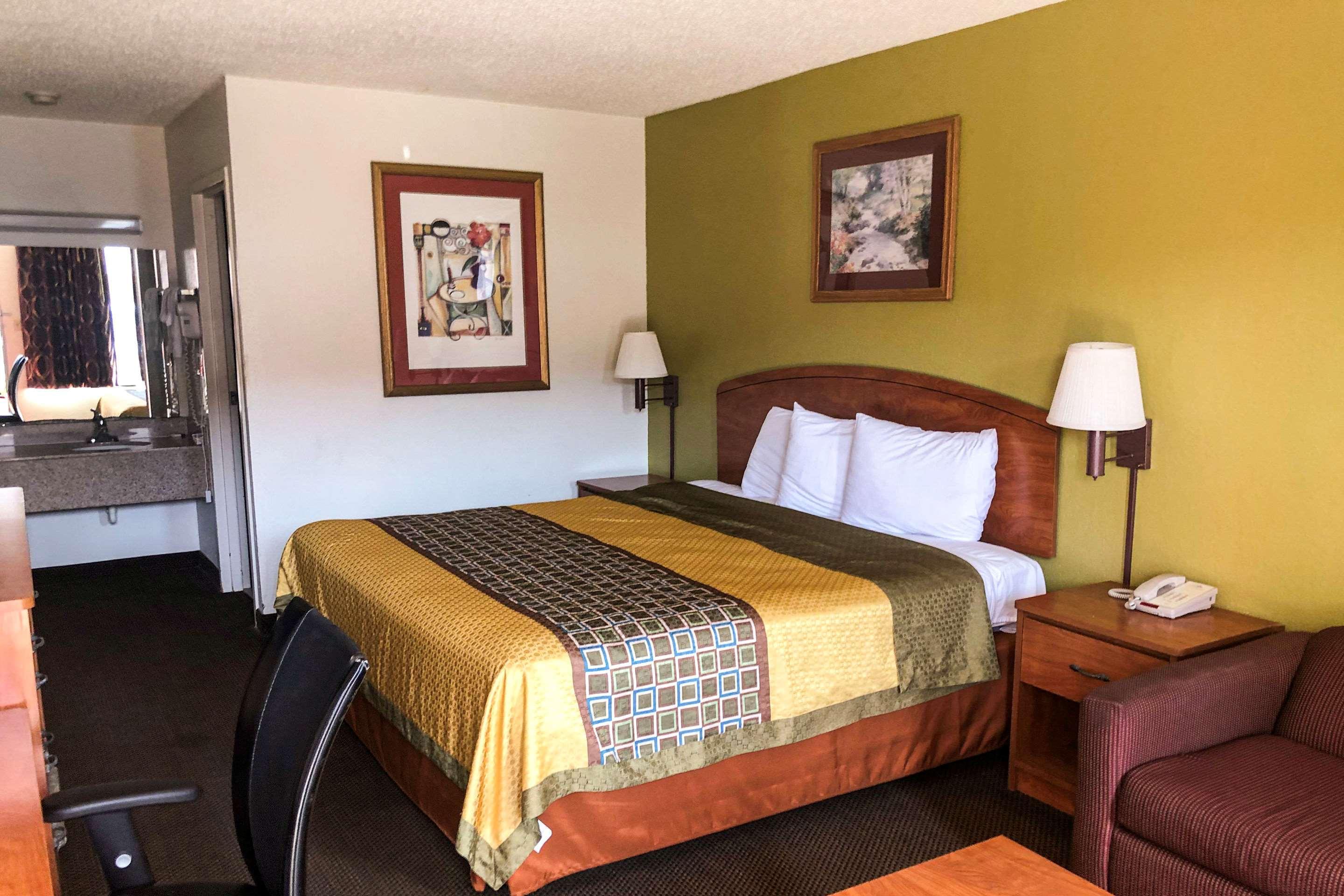 Rodeway Inn Sandston Exterior foto