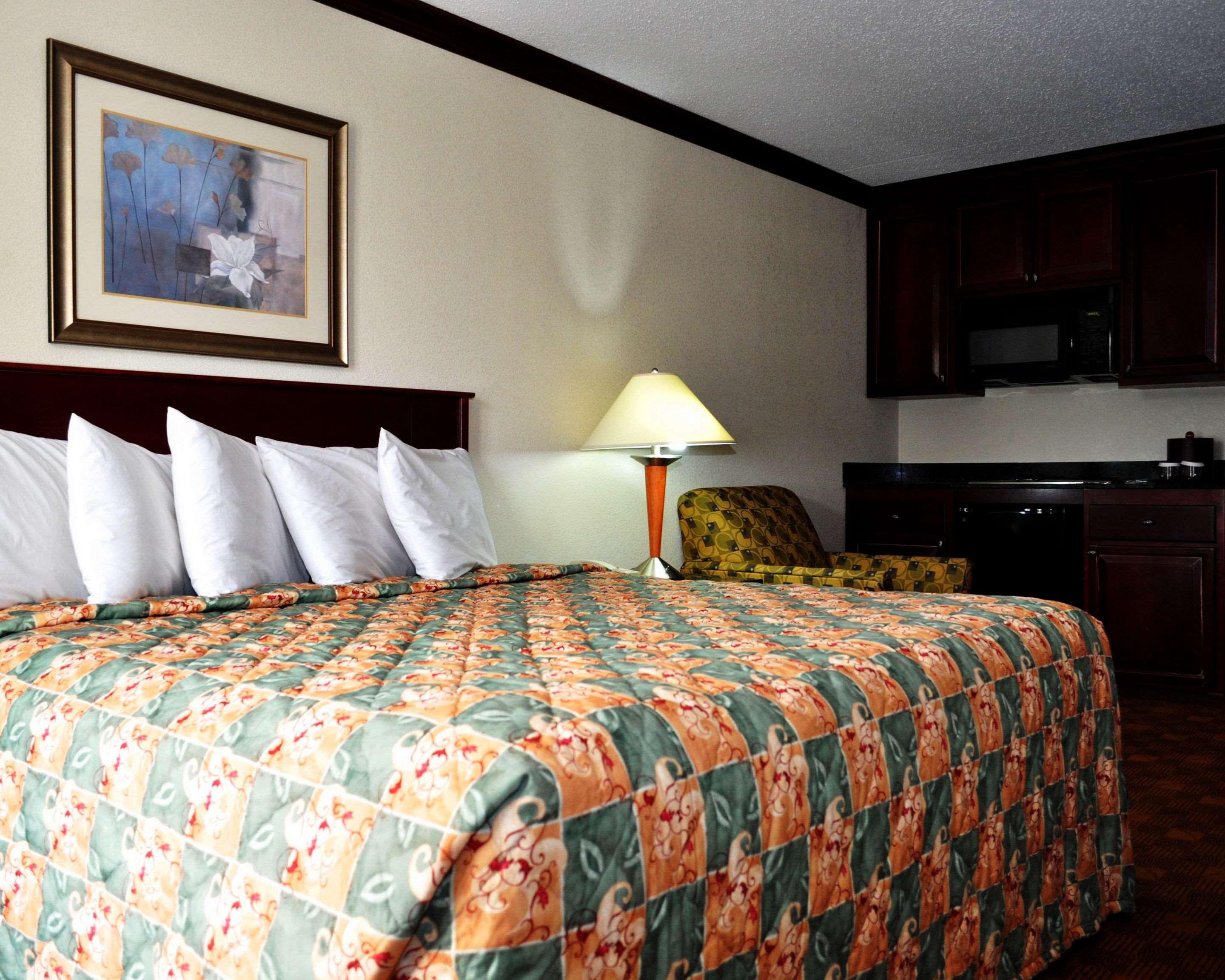 Rodeway Inn Sandston Exterior foto