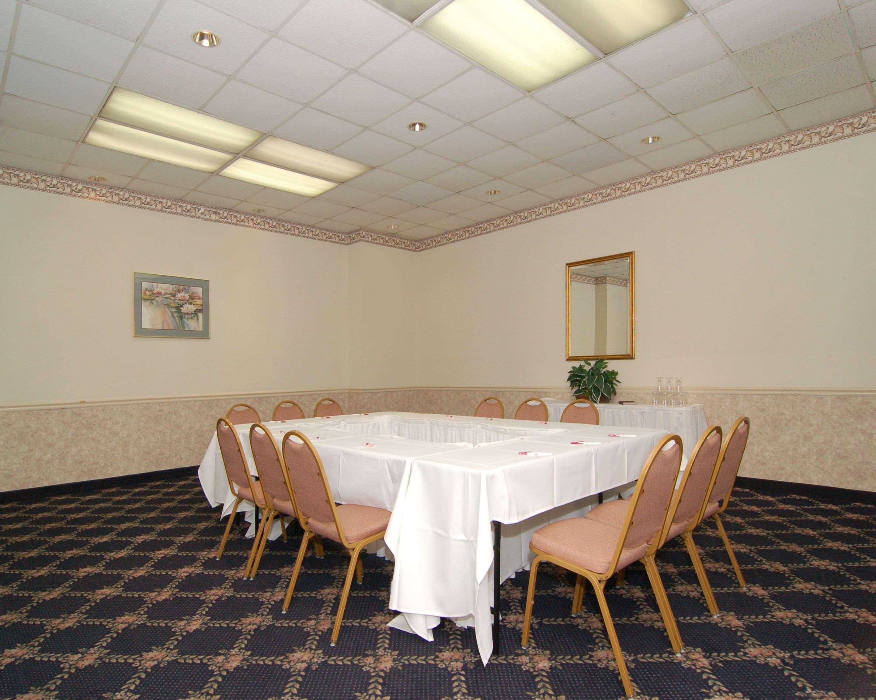 Rodeway Inn Sandston Exterior foto