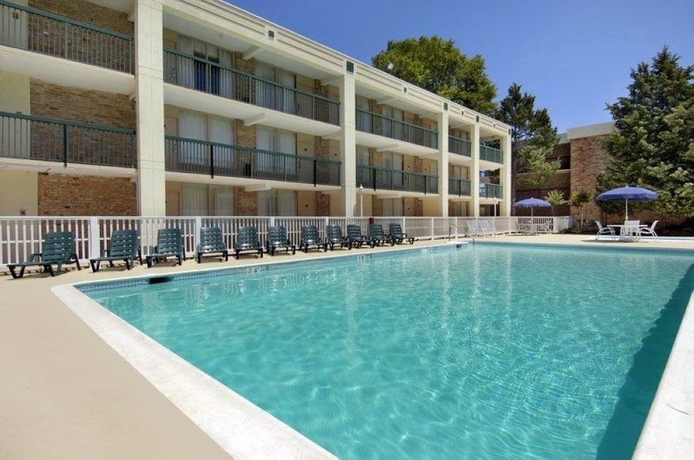 Rodeway Inn Sandston Exterior foto